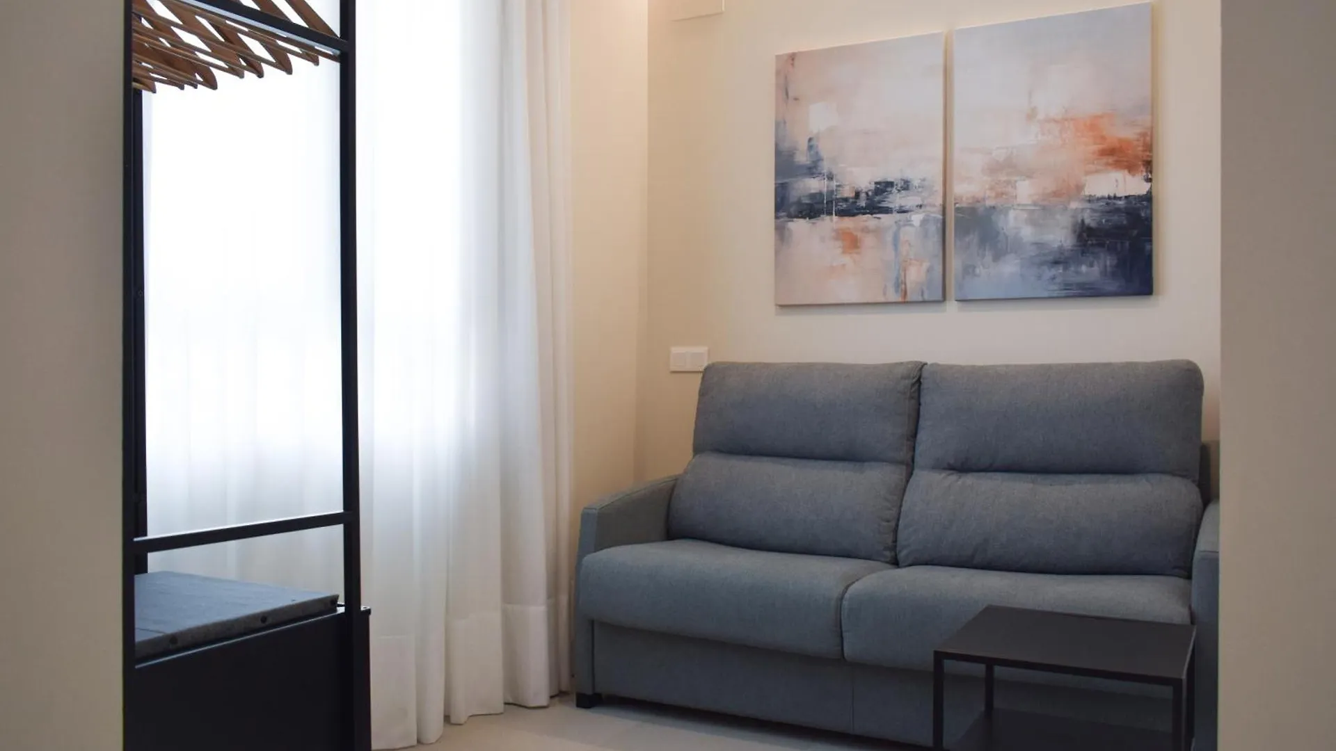 Guest house Sevilla Dostorres Spain