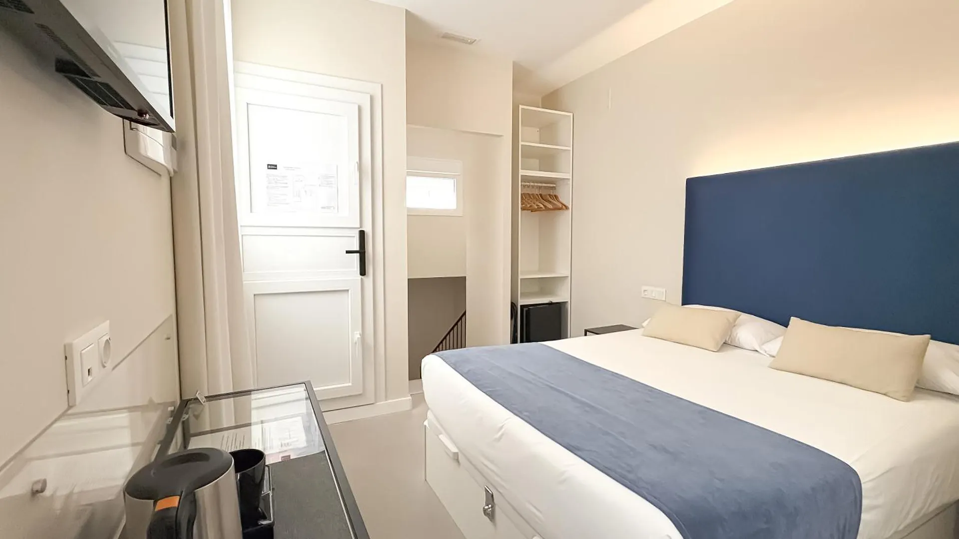 Sevilla Dostorres Guest house Seville
